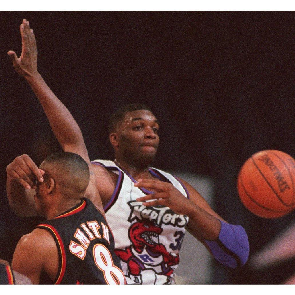 Oliver Miller, member of Toronto Raptors' inaugural team, dead at 54